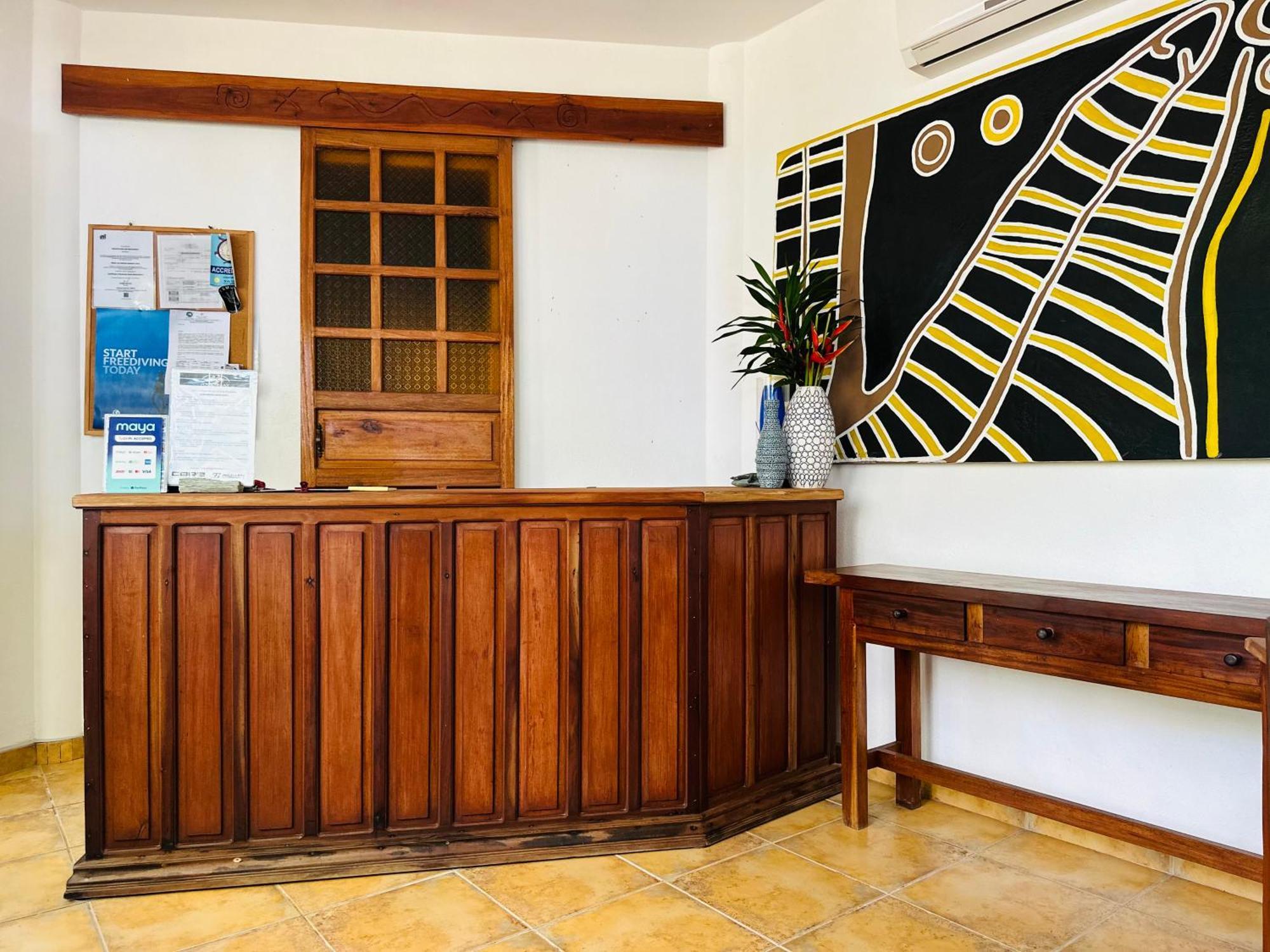Aissatou Beach Resort Balabag  Zewnętrze zdjęcie