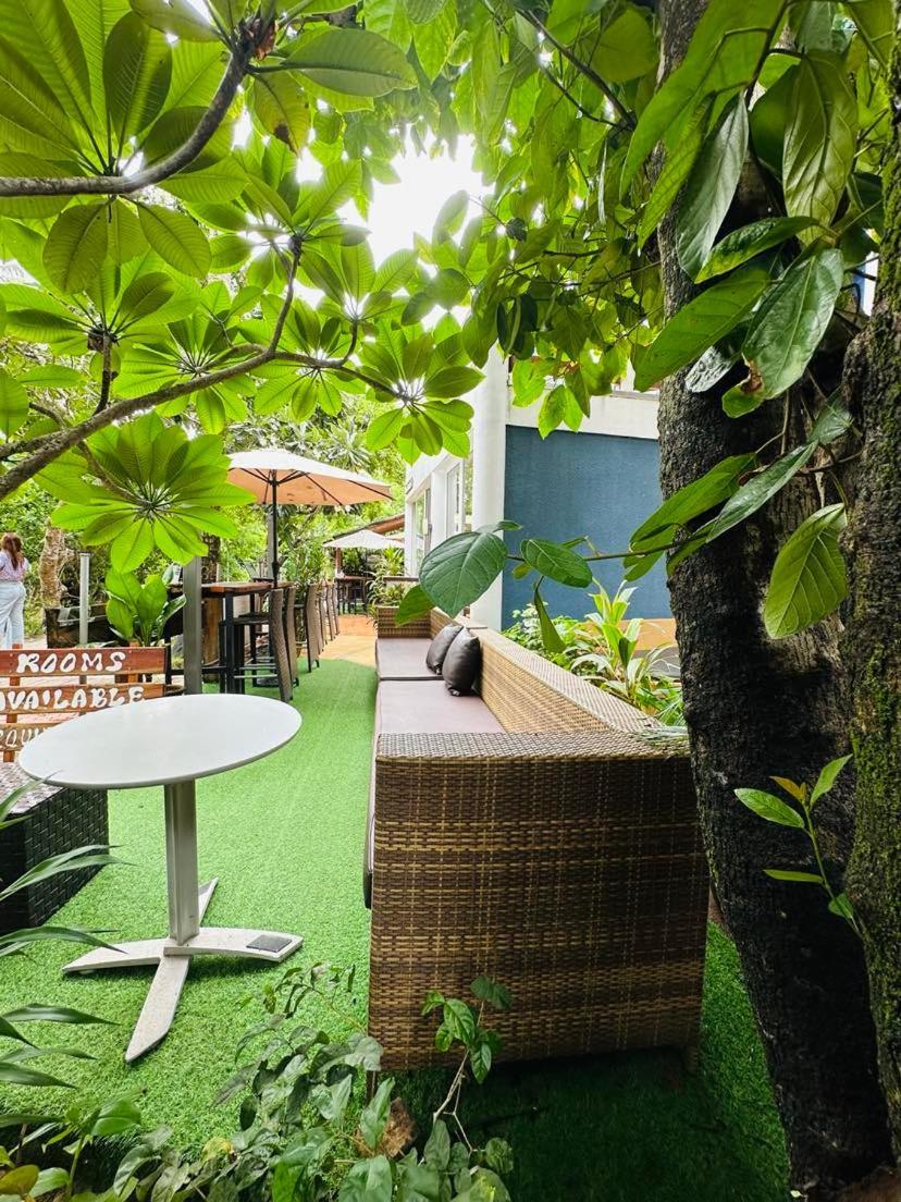 Aissatou Beach Resort Balabag  Zewnętrze zdjęcie