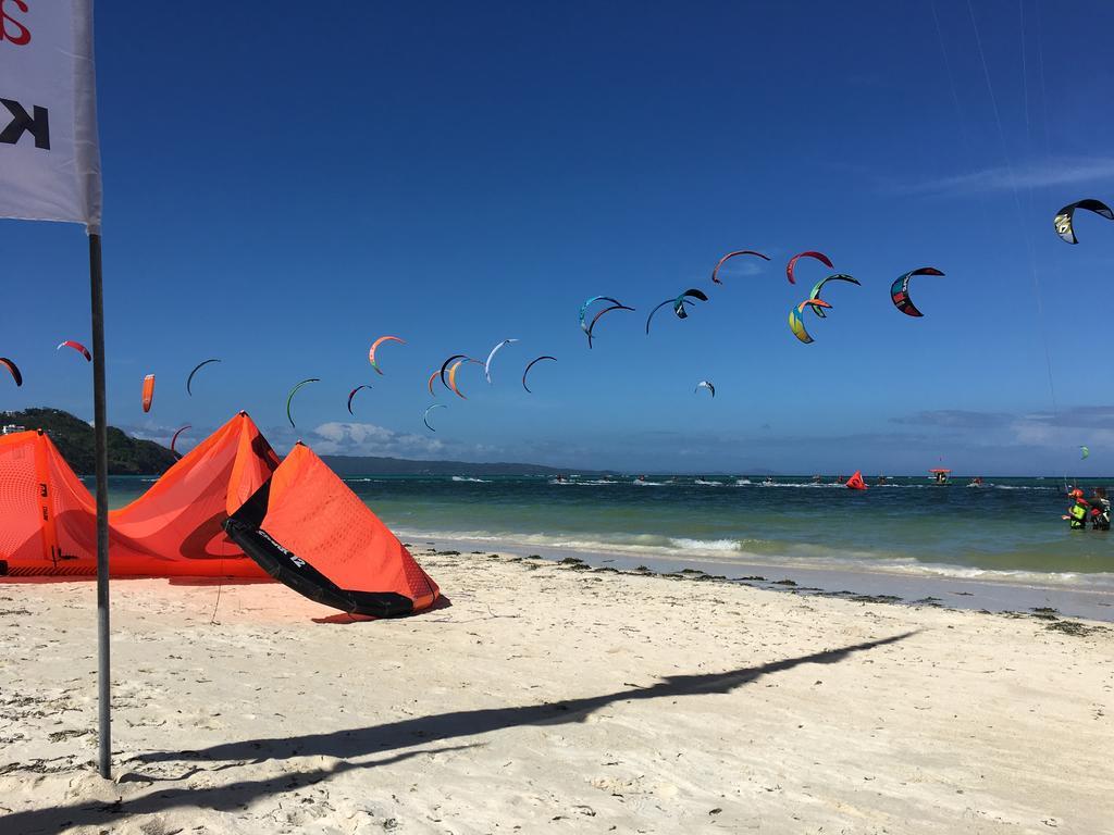 Aissatou Beach Resort Balabag  Zewnętrze zdjęcie